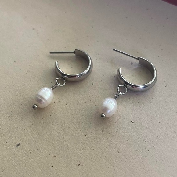 Silver Freshwater White Pearl Hoops - Picture 2 of 5